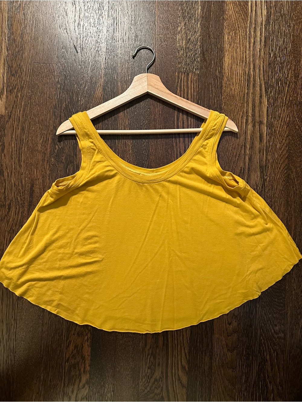 Lilla Barn size L swing tank, mustard yellow
